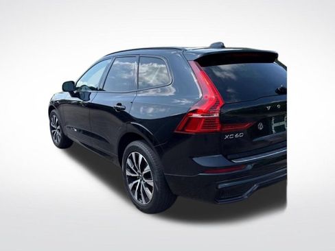 Used 2024 Volvo XC60 B5 Plus w/ Protection Package Premier AWD/4WD image 4