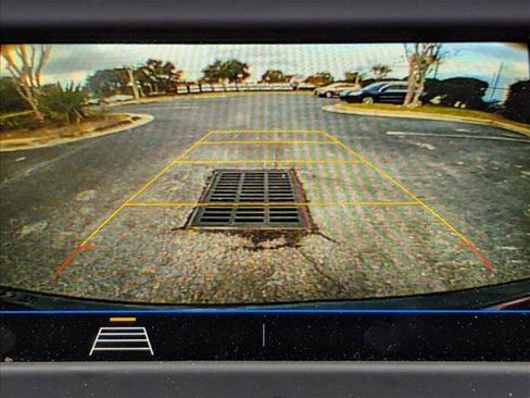 Used 2019 Chevrolet Equinox LT image 10