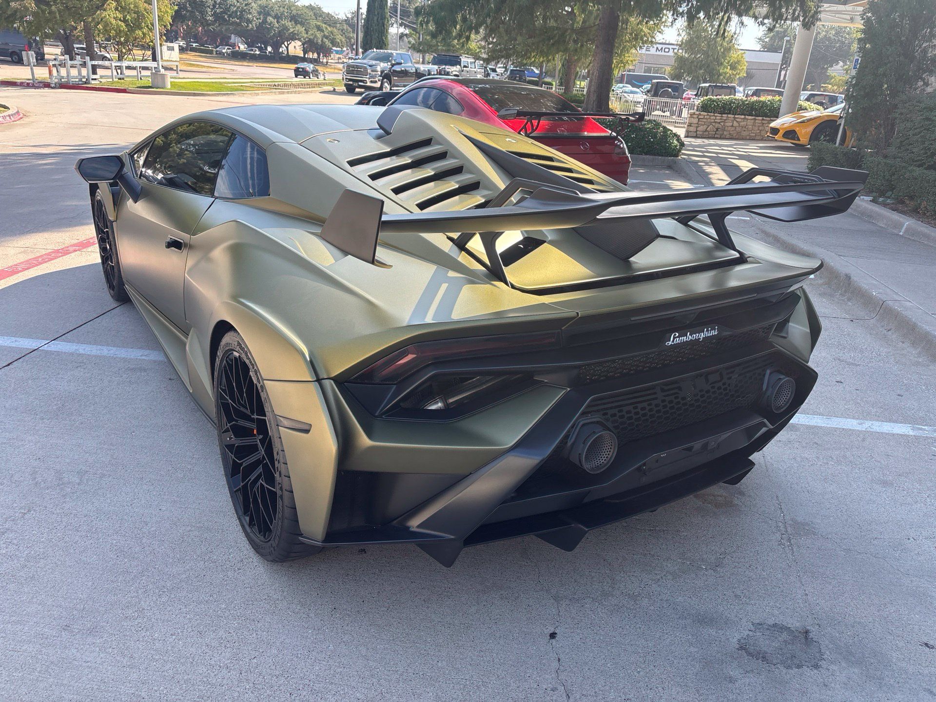 Used 2022 Lamborghini Huracan STO RWD image 7