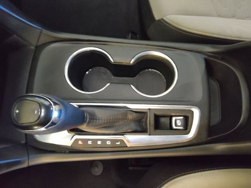 Used 2020 Chevrolet Equinox LT image 26