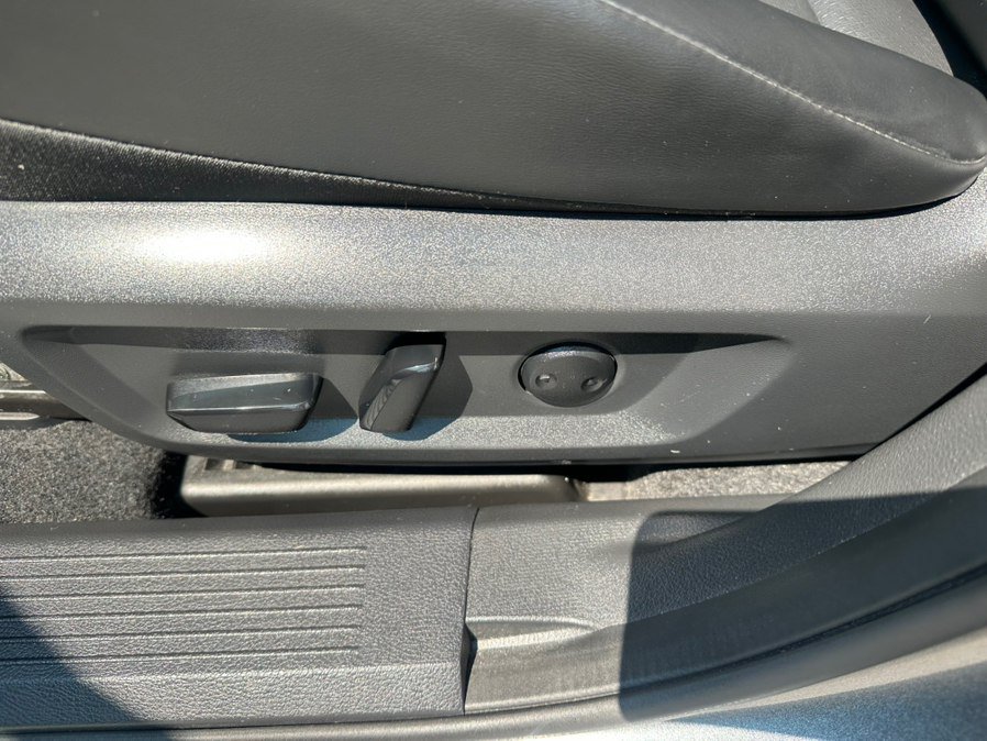 Used 2022 Nissan Rogue SV AWD/4WD image 28