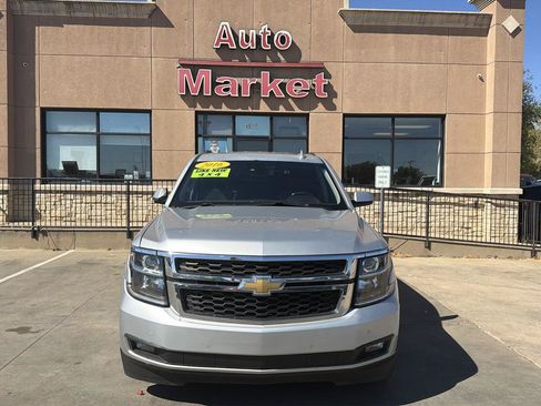 Used 2016 Chevrolet Tahoe LT w/ Luxury Package AWD/4WD image 2