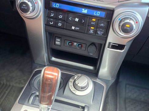 Used 2018 Toyota 4Runner Limited AWD/4WD image 26
