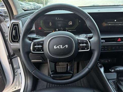 Used 2024 Kia Sorento S w/ Panoramic Sunroof Package FWD image 24