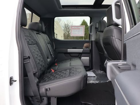 New 2026 Ford F250 Lariat w/ Black Appearance Package AWD/4WD image 44