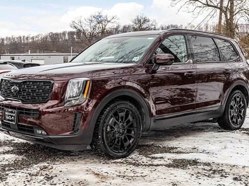 Used 2021 Kia Telluride SX w/ Nightfall Edition Package image 3