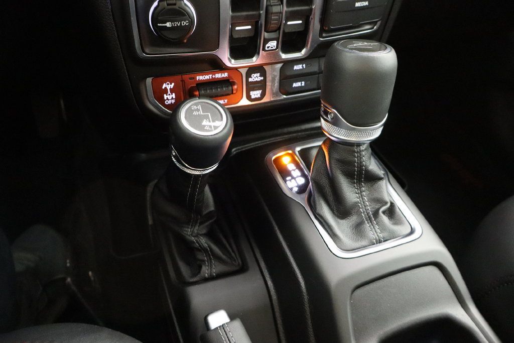 Used 2026 Jeep Gladiator Rubicon w/ Safety Group AWD/4WD image 22