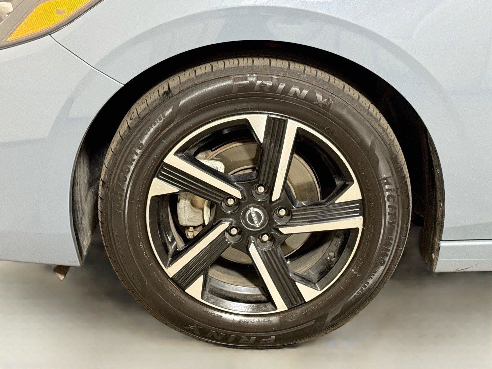 Used 2025 Nissan Sentra SV FWD image 27