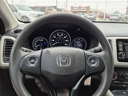 Used 2022 Honda HR-V LX image 16