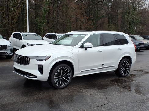 New 2026 Volvo XC90 T8 Ultra w/ Protection Package Premier AWD/4WD image 9