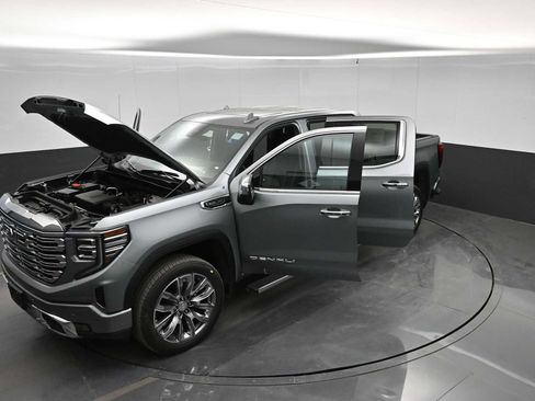 New 2026 GMC Sierra 1500 Denali w/ Denali Reserve Package AWD/4WD image 41