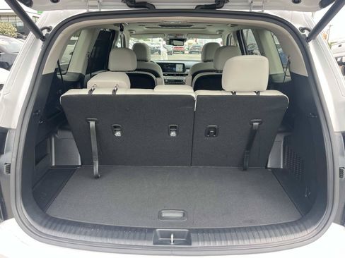 Used 2025 Kia Telluride EX w/ EX Captain's Chair Package AWD/4WD image 26