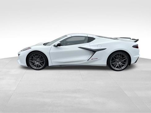 Used 2024 Chevrolet Corvette Z06 image 7