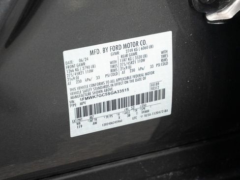 Used 2025 Ford Explorer ST RWD image 39