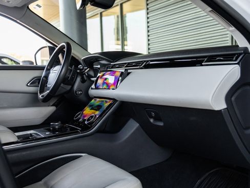 Used 2019 Land Rover Range Rover Velar S image 39