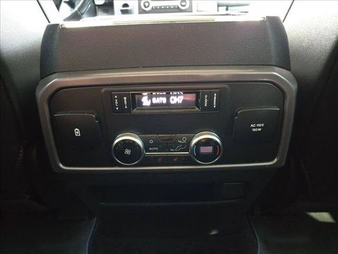 Used 2018 Ford Expedition Platinum RWD image 17