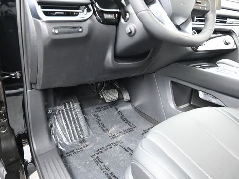 New 2026 INFINITI QX60 Luxe w/ Family Package image 16