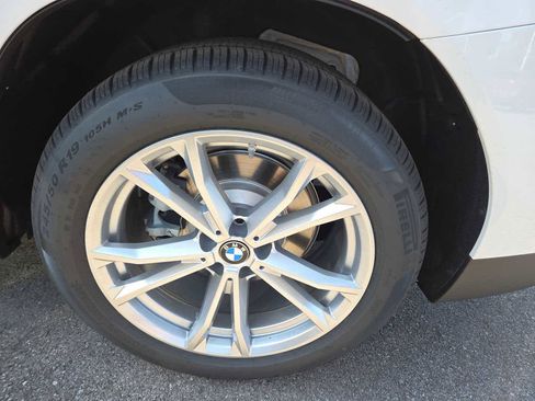 Used 2025 BMW X3 xDrive30i image 9