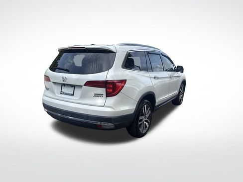 Used 2017 Honda Pilot Touring image 5
