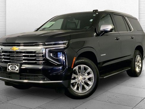 Used 2025 Chevrolet Tahoe Premier AWD/4WD image 13