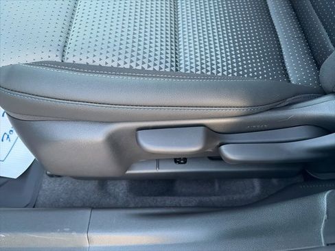 New 2026 Chevrolet Trax LT w/ Sunroof Package image 18