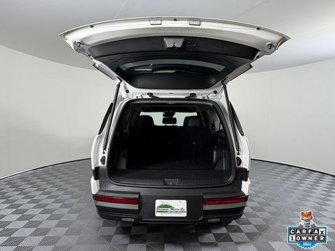 Used 2025 Hyundai Santa Fe Limited AWD/4WD image 10