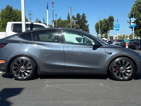Used 2020 Tesla Model Y Performance AWD/4WD image 8