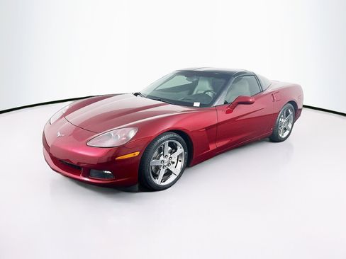 Used 2007 Chevrolet Corvette Coupe w/ Preferred Equipment Group RWD image 3