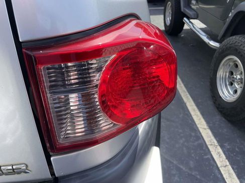 Used 2007 Toyota FJ Cruiser 4WD image 27