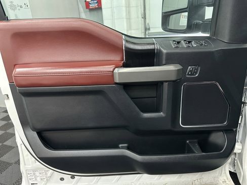 Used 2020 Ford F150 Platinum w/ Equipment Group 701A Luxury image 18