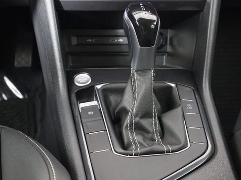 Used 2023 Volkswagen Tiguan SE FWD image 30