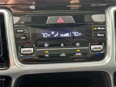 Used 2022 Kia Sorento SX image 15