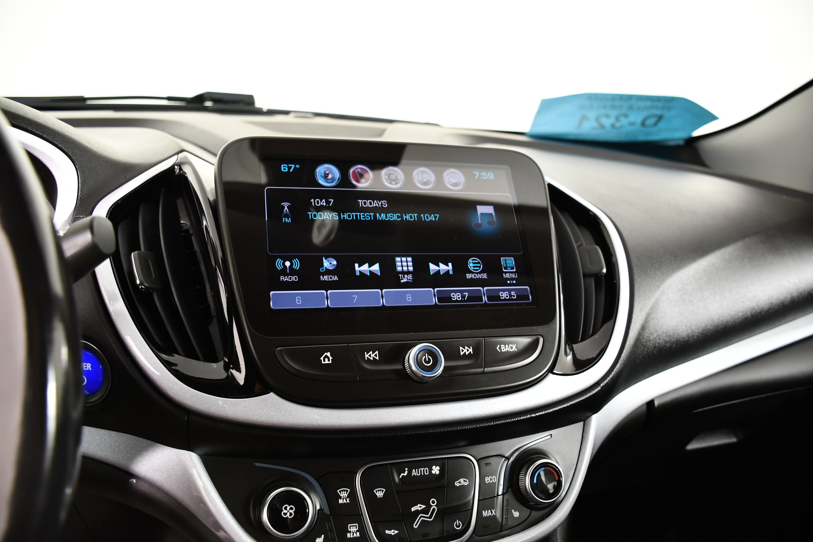 Used 2018 Chevrolet Volt LT w/ Comfort Package FWD image 25