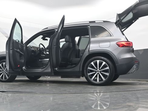 Used 2023 Mercedes-Benz GLB 250 4MATIC image 42