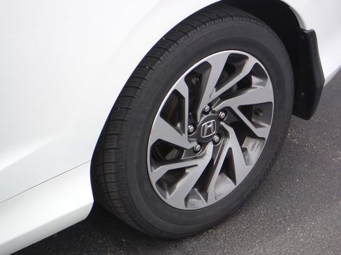Used 2019 Honda Civic LX image 3
