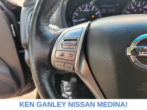 Used 2013 Nissan Altima 2.5 SL w/ 2.5 Moonroof Pkg FWD image 31