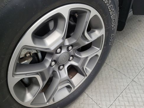 Used 2022 Jeep Cherokee Trailhawk w/ Premium Leather Package image 31