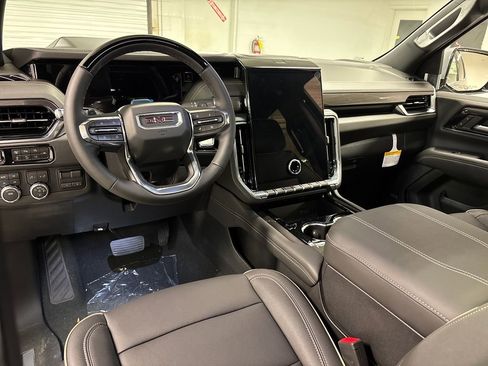 New 2026 GMC Yukon Elevation w/ Elevation Premium Package AWD/4WD image 29