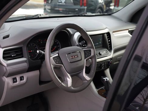Used 2019 GMC Acadia SLE image 6