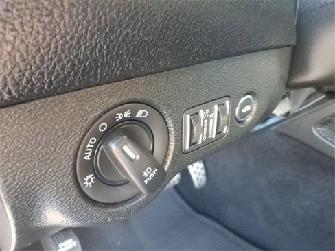 Used 2022 Dodge Challenger GT image 11