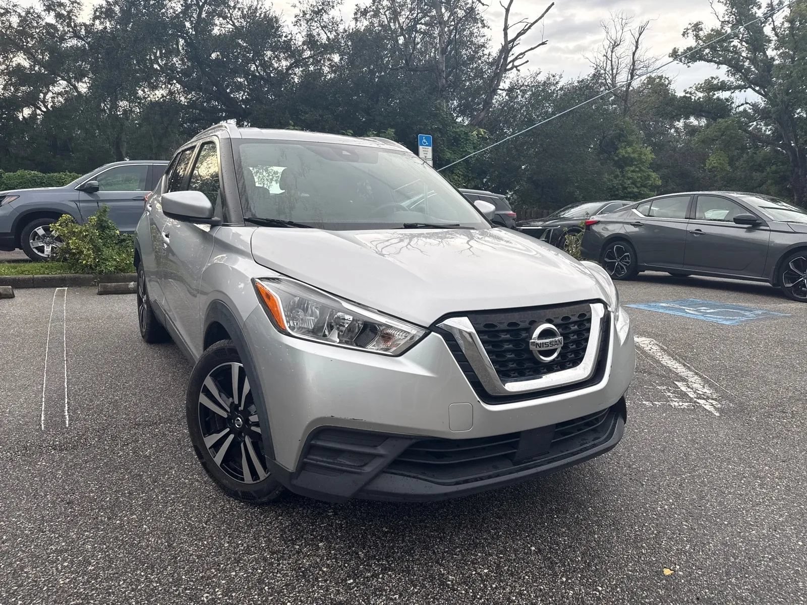 Used 2020 Nissan Kicks SV FWD image 5