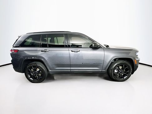 Used 2023 Jeep Grand Cherokee 30th Anniversary image 10