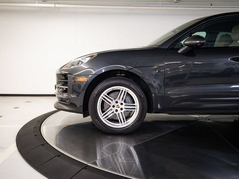 Certified 2021 Porsche Macan S AWD/4WD image 11