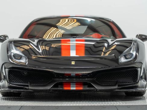 Used 2019 Ferrari 488 Pista Coupe RWD image 5