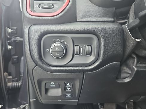 Used 2019 RAM 1500 Rebel w/ Rebel Level 2 Equipment Group AWD/4WD image 17