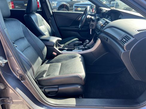 Used 2017 Honda Accord Sport Special Edition image 16