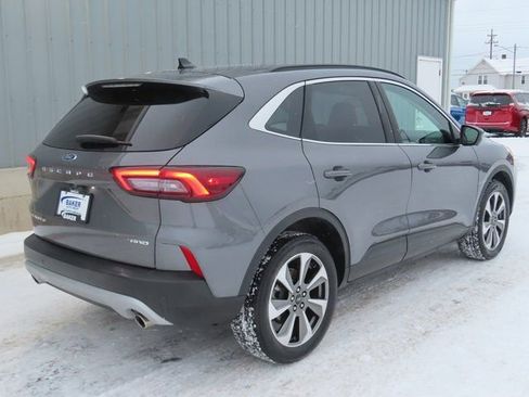 Used 2024 Ford Escape Platinum image 4