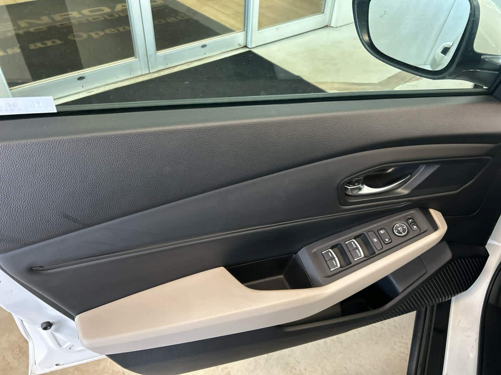 Used 2023 Honda Accord EX image 7