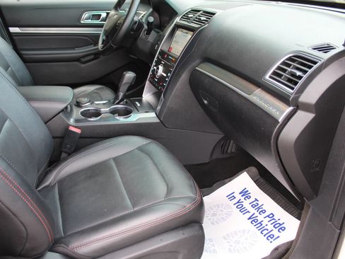 Used 2017 Ford Explorer Sport AWD/4WD image 18