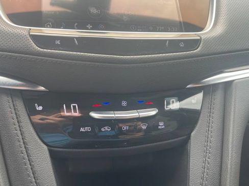 Used 2024 Cadillac XT5 Luxury AWD/4WD image 10